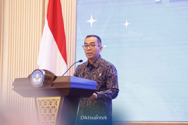 Mendiktisaintek : KIP Kuliah adalah Jembatan Harapan, Bukan Ladang Penyimpangan