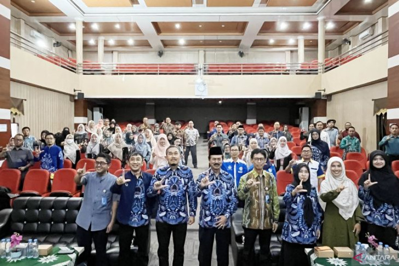 LLDIKTI XI dan LAMDIK Sosialisasi Instrumen 3.0 di UM Banjarmasin