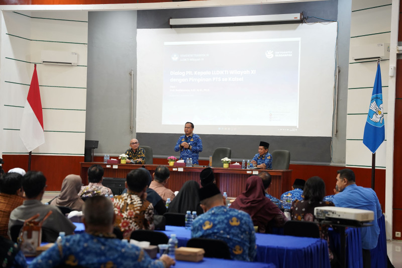 Perkuat Jabatan Fungsional Dosen, LLDIKTI XI Dorong PTS Kalsel Menuju Akreditasi Unggul
